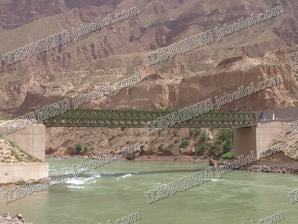 100型三排雙層加強型貝雷橋